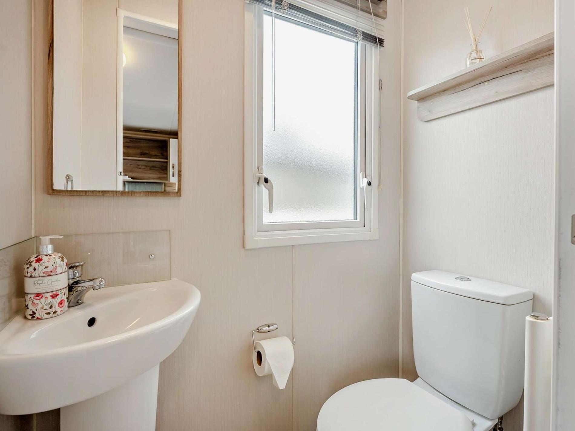 3 Bed In Ventnor 94278 Vila Rookley Exterior foto