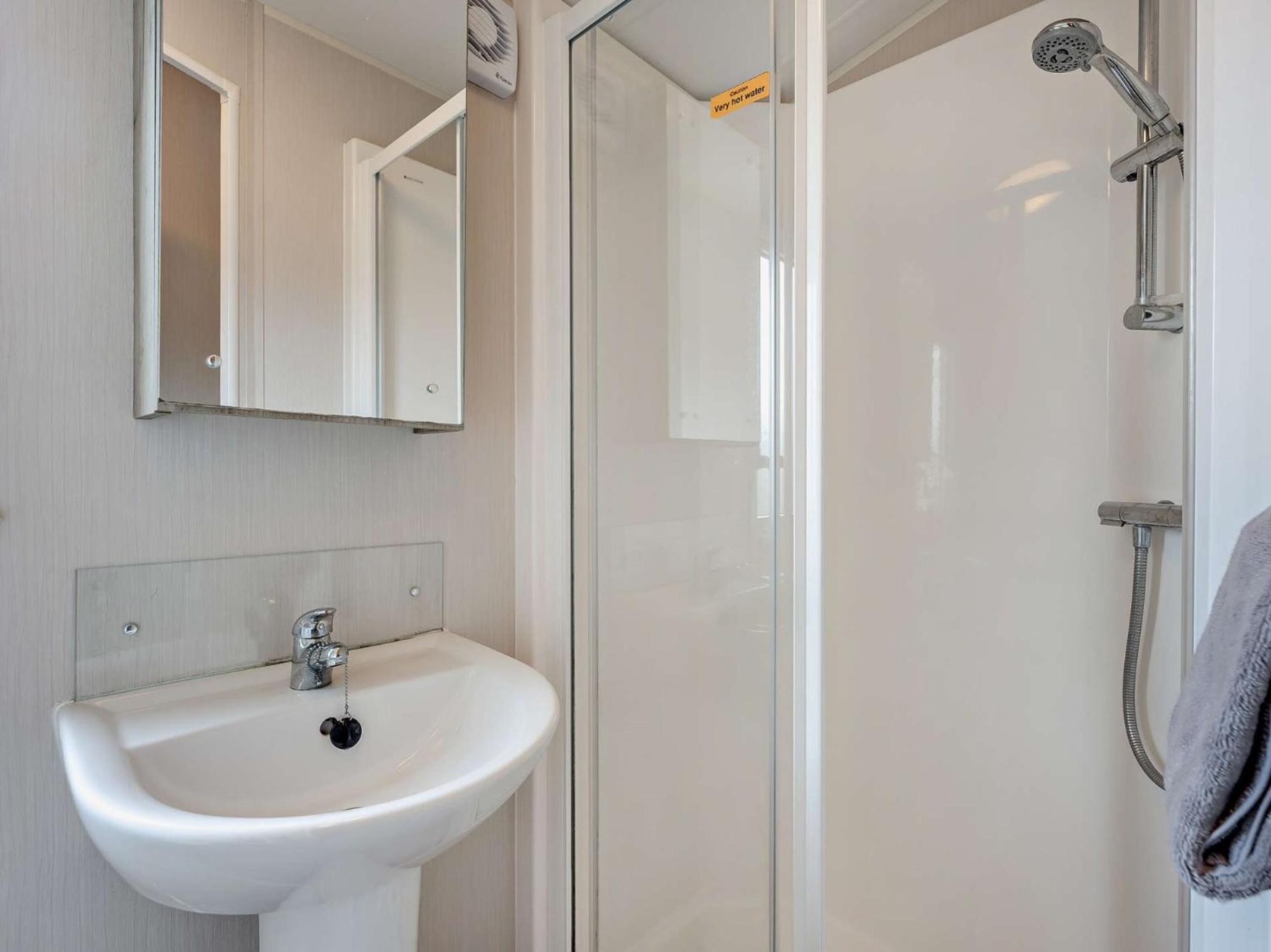 3 Bed In Ventnor 94278 Vila Rookley Exterior foto